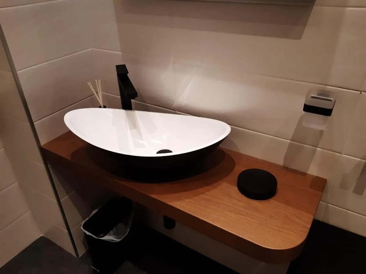 The Tourist Rooms Tirano Pensionat