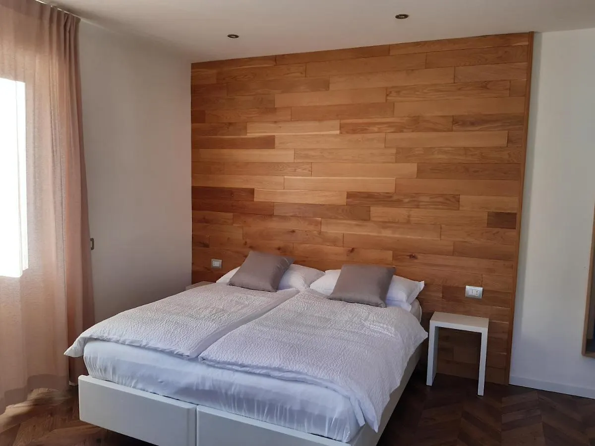 The Tourist Rooms Tirano Italien